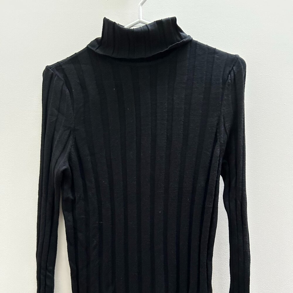 Turtleneck Top- Black